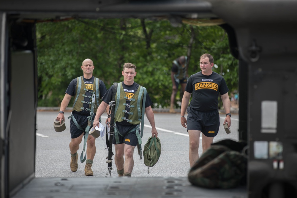 5TH RANGER TRAINING BATTALION WATER JUMP