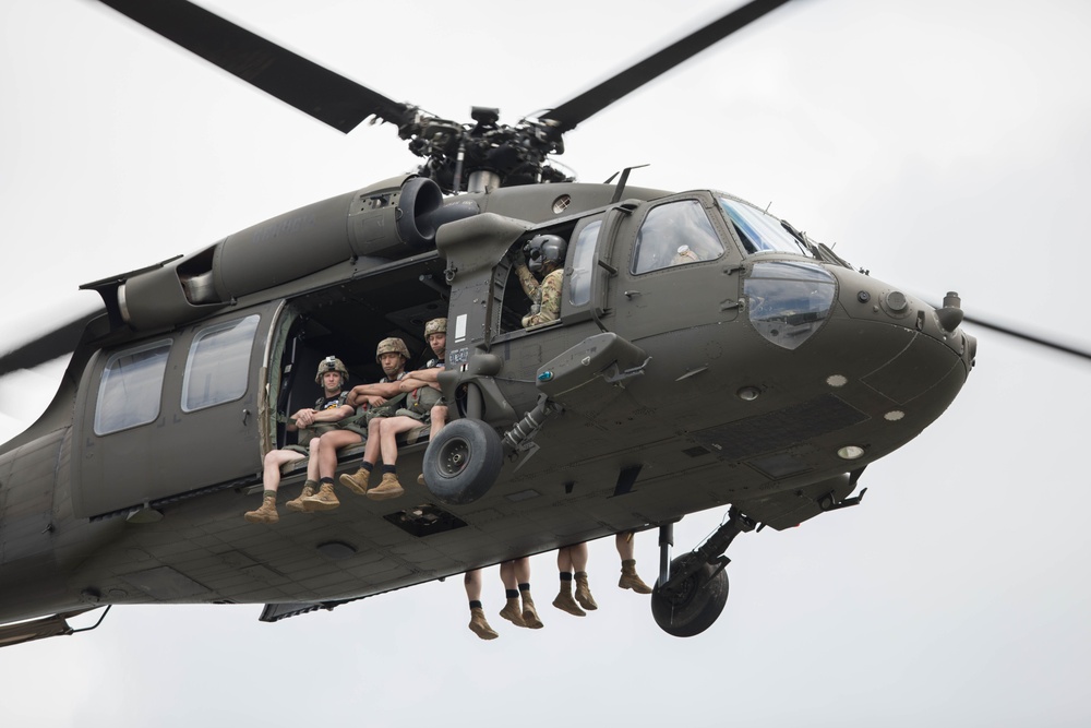 5TH RANGER TRAINING BATTALION WATER JUMP