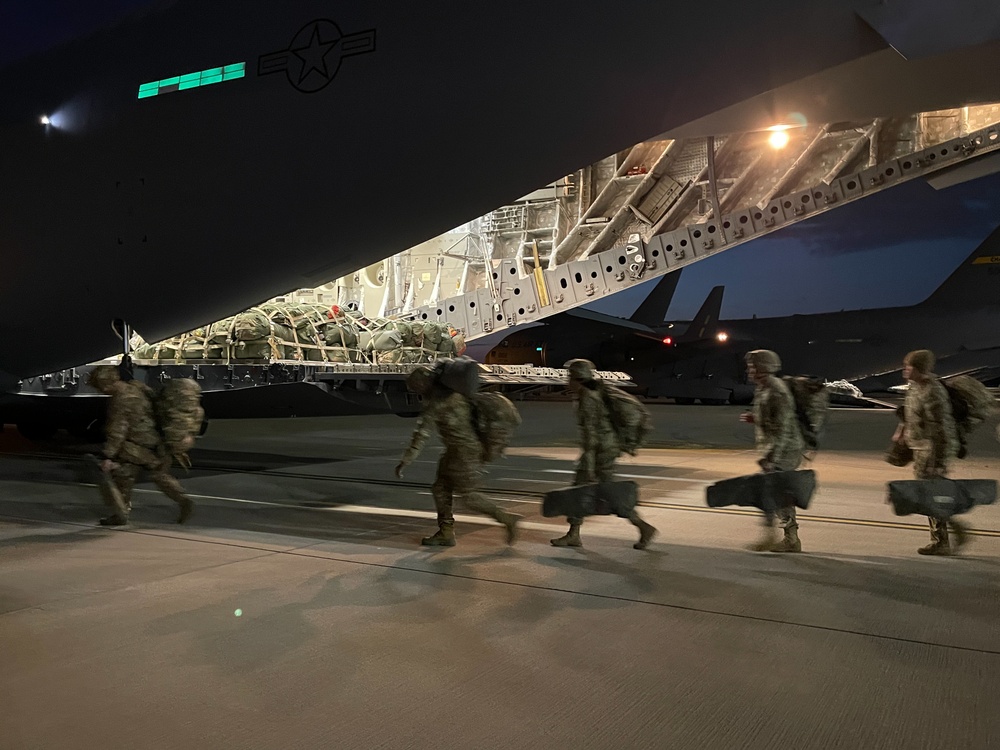 82ND AIRBORNE DIVISION DEPARTS FOR SWIFT RESPONSE