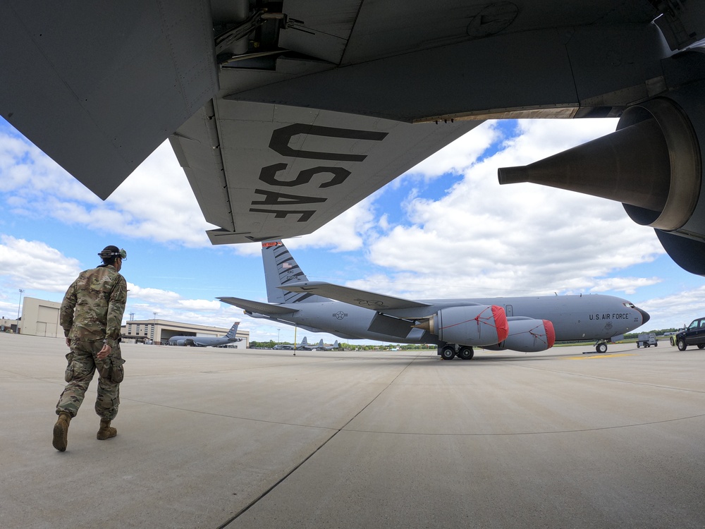 Stratotanker pre-flight checks