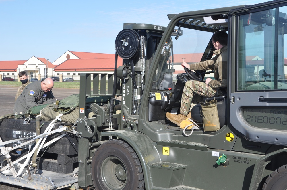 Loadmasters Vital to Tactical Air Drop Mission