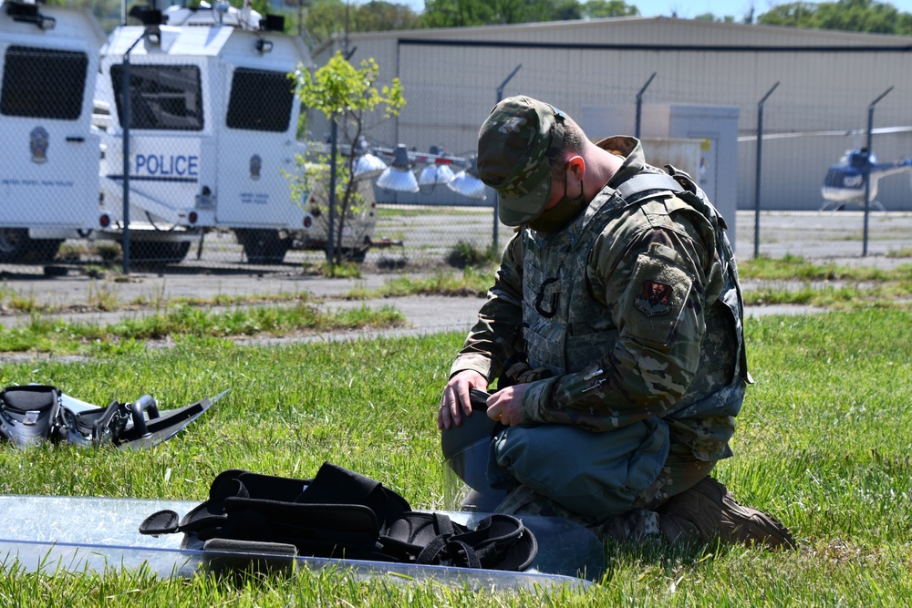 MA Army, Air National Guard participates in Civil Disturbance training