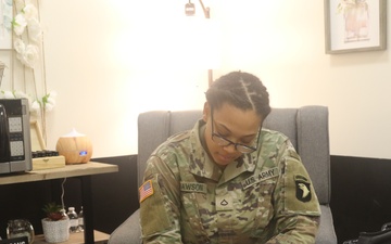 Proud Americans create Lactation Room for nursing Soldiers