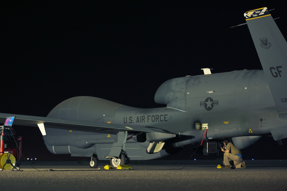 Deployed reconnaissance squadron flies inter-COCOM mission