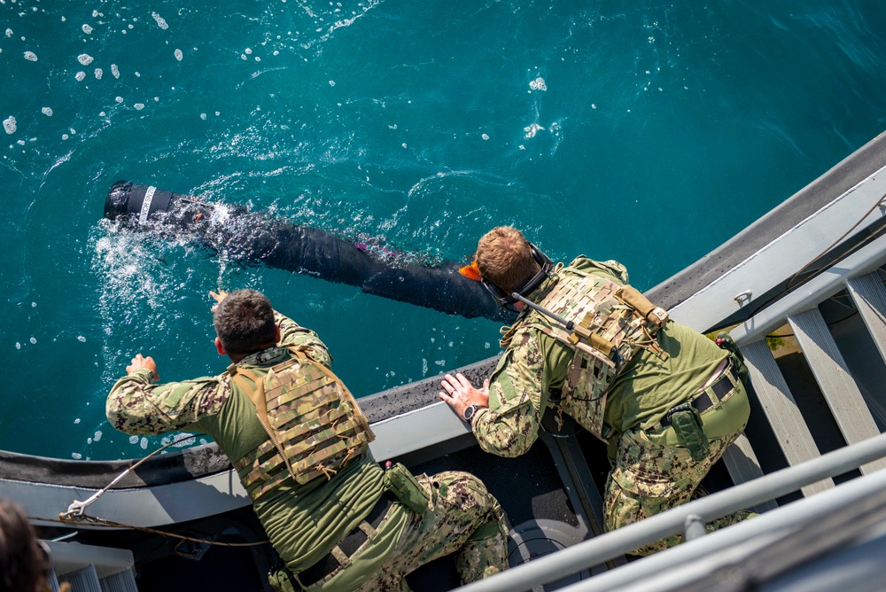 CTF 56 Mark VI Underwater Unmanned Vehicle Training