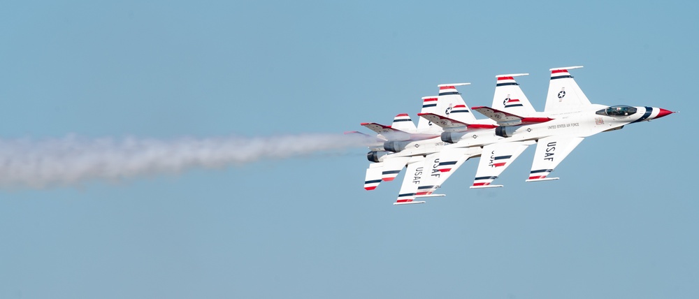 Barksdale hosts Defenders of Liberty Air &amp; Space Twilight Show