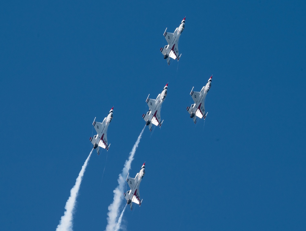 Barksdale hosts Defenders of Liberty Air &amp; Space Twilight Show