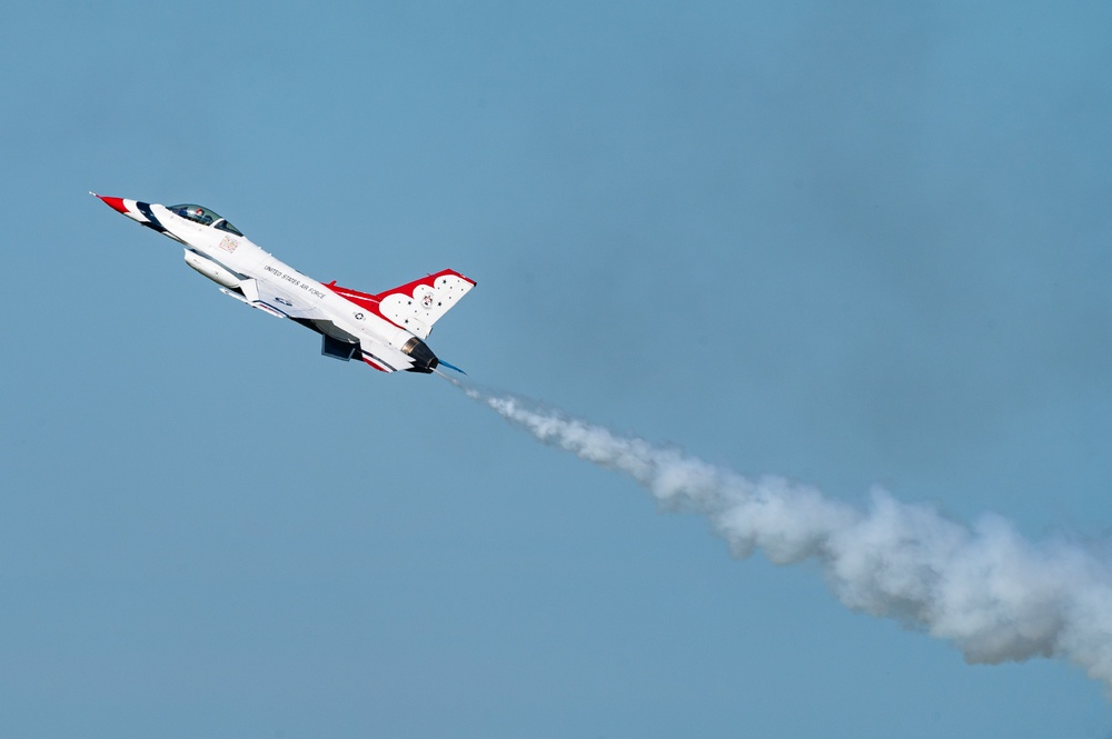 Barksdale hosts Defenders of Liberty Air &amp; Space Twilight Show