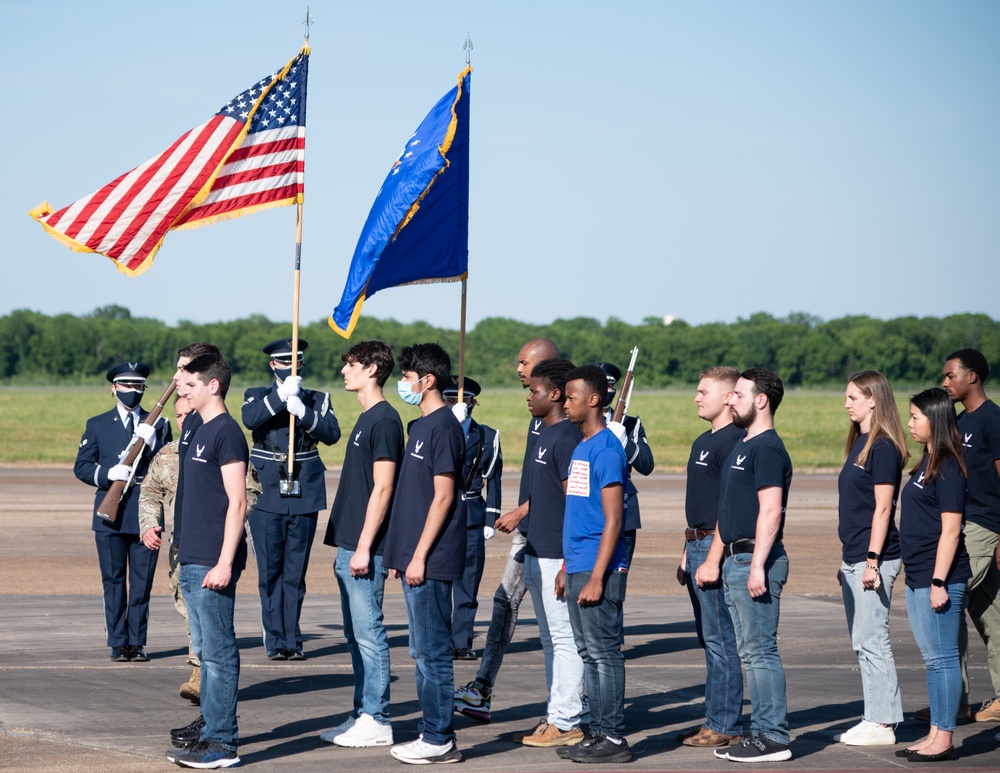 Twilight show kicks off 2021 Defenders of Liberty Airshow