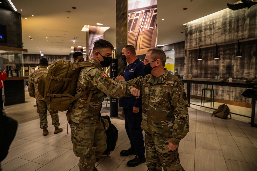 U.S. Army Soldiers return to Fort Campbell from the Chicago Community Vaccination Center