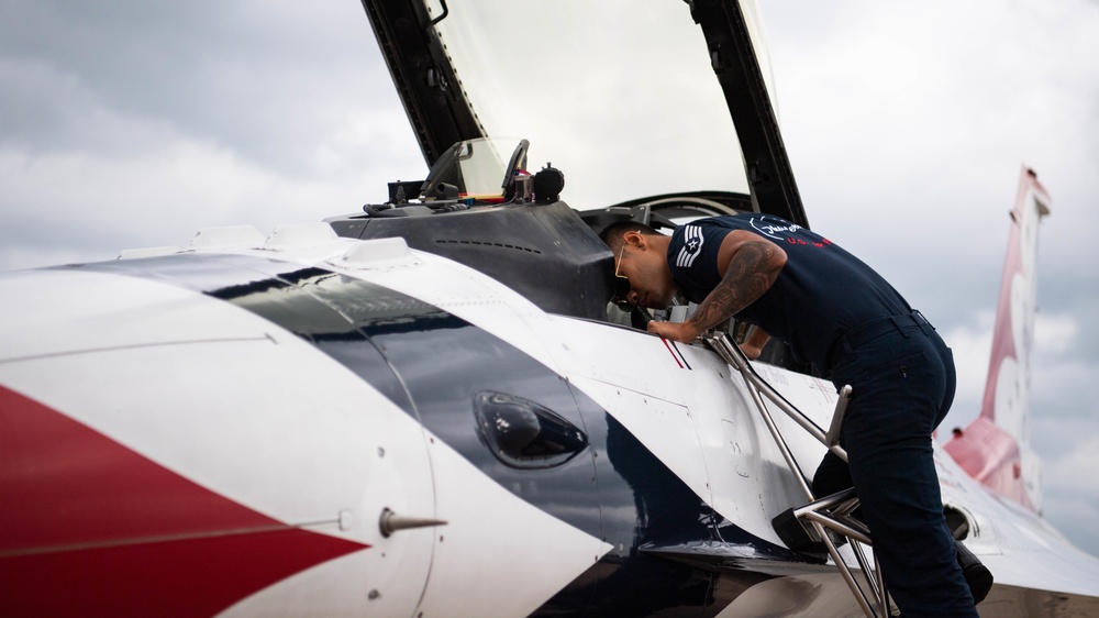 Barksdale AFB hosts 2021 Defenders of Liberty Air &amp; Space Show