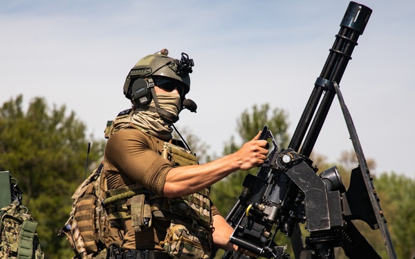 Hungarian and U.S. SOF train along Danube River in Budapest