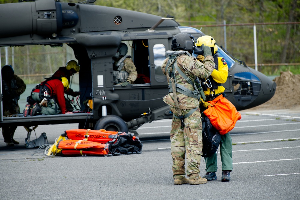 N.Y. Army National Guard Aviators Conduct Joint Water Bucket Training