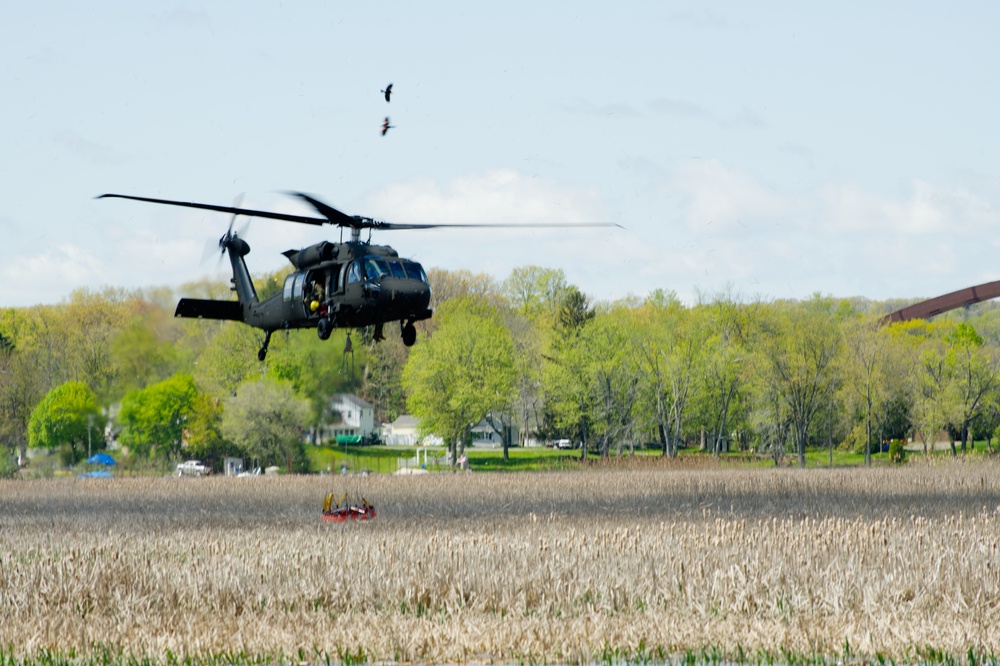 N.Y. Army National Guard Aviators Conduct Joint Water Bucket Training