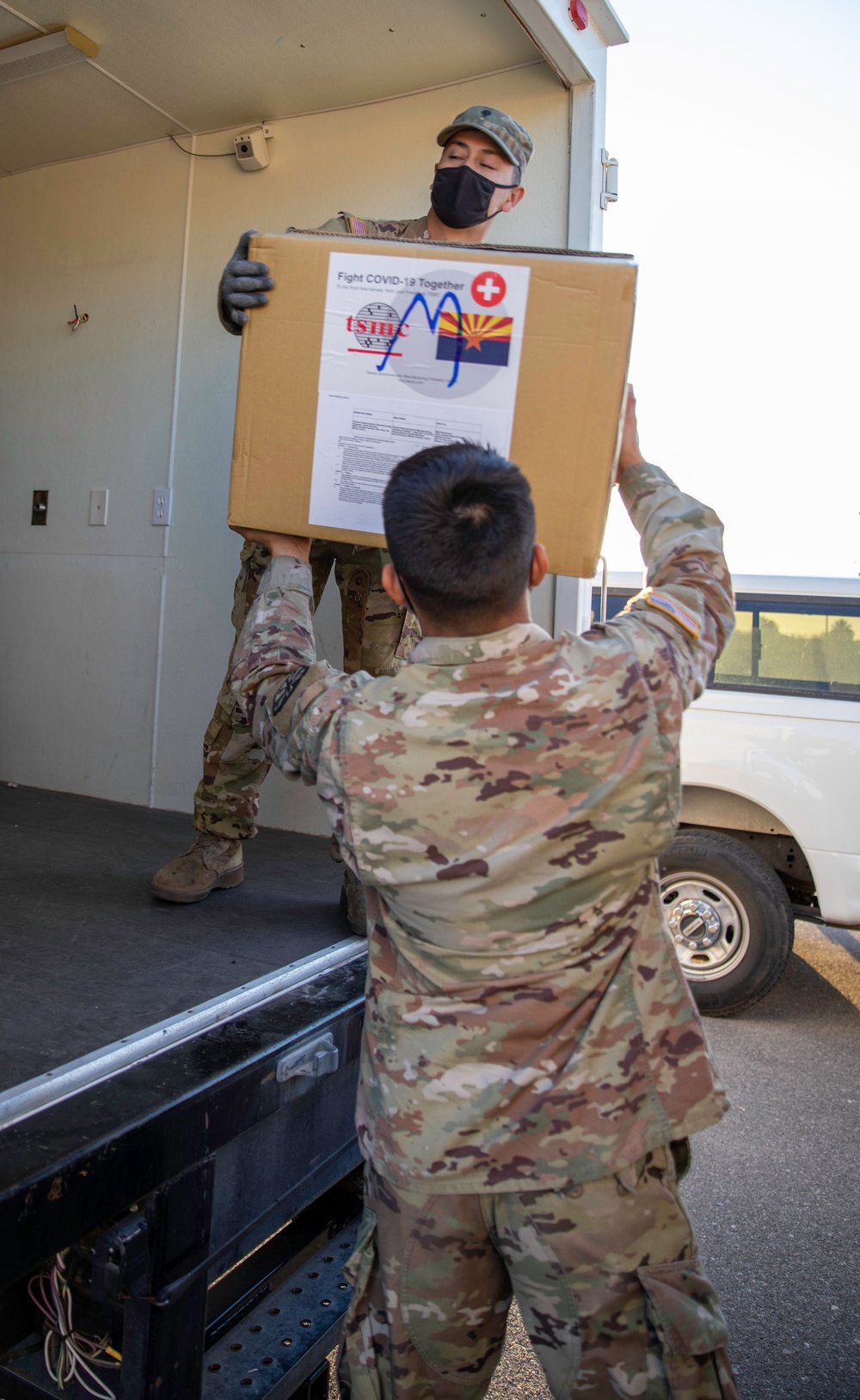 DVIDS Images AZNG Helps Yuma County Move and Store PPE [Image 4 of 6]