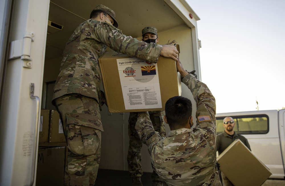 DVIDS Images AZNG Helps Yuma County Move and Store PPE [Image 6 of 6]
