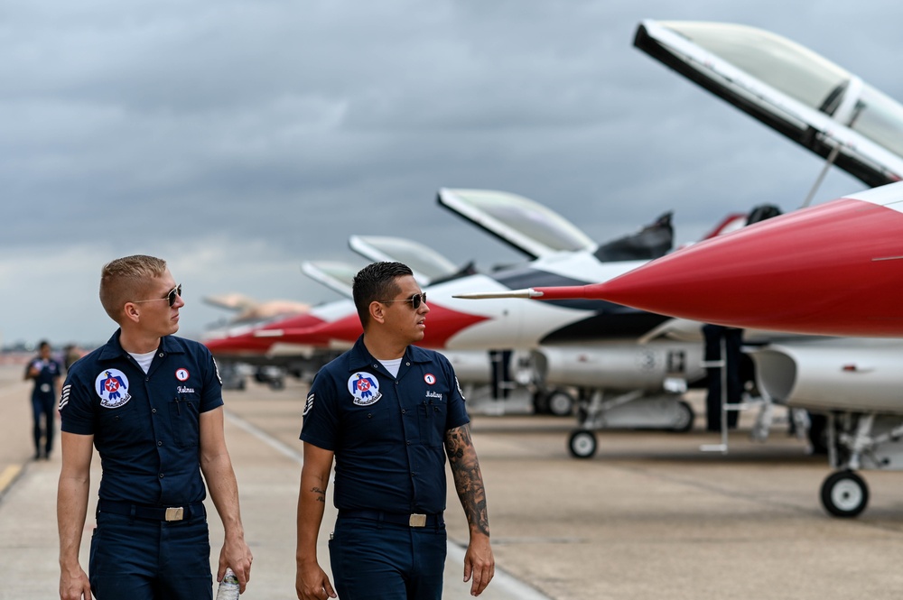 Barksdale AFB hosts Defenders of Liberty Air &amp; Space Show