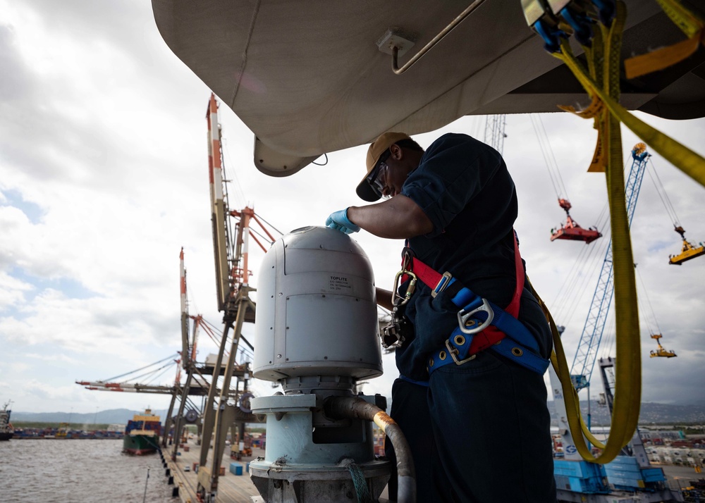 U.S. Navy Sailor Assigned to USS Sioux City Conducts Maintenance