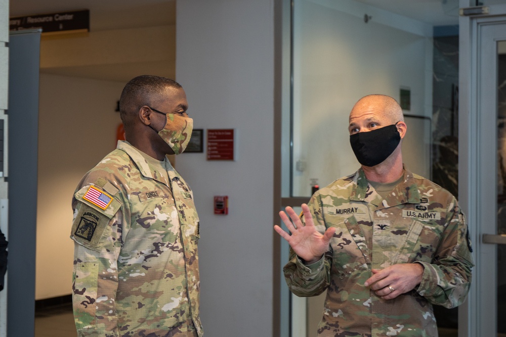 Lieutenant General R. Scott Dingle, U.S. Army Surgeon General, Visits Walter Reed Army Institute of Research