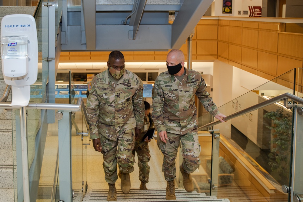 Lieutenant General R. Scott Dingle, U.S. Army Surgeon General, Visits Walter Reed Army Institute of Research