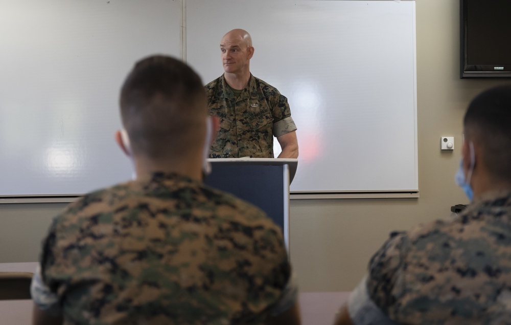 Sergeant Major Black Visits the 8th Marine Corps District