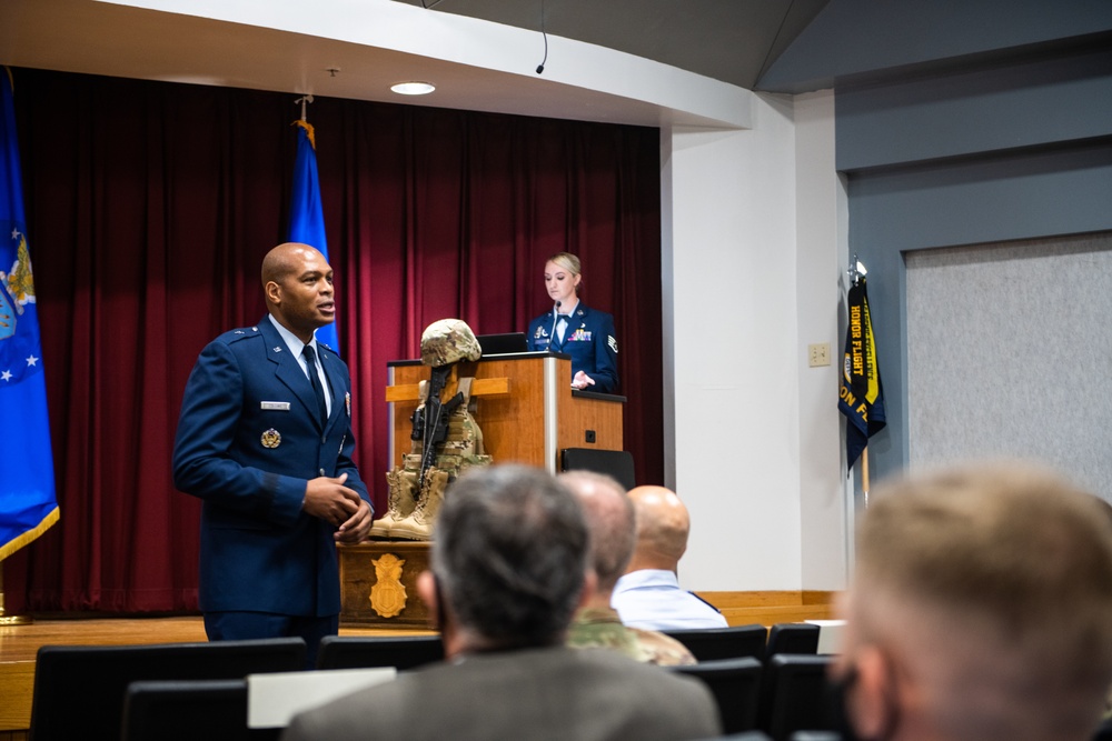 Director of Security Forces attends graduation ceremony of new Defenders