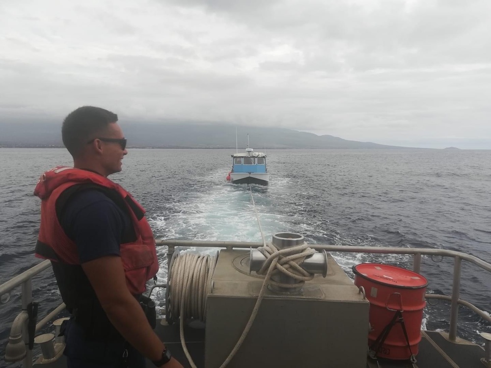 Coast Guardsman assigned to Coast Guard Station Maui receives Enlisted Person of the Year award