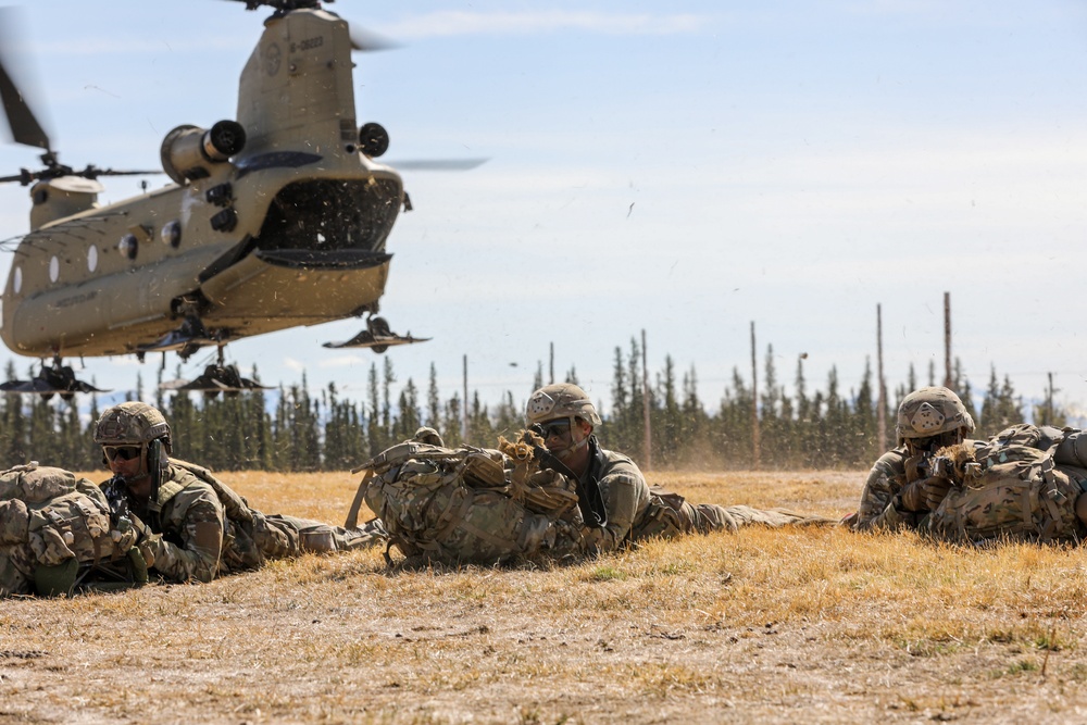 Spartan Scouts Air Assault During Northern Edge 21