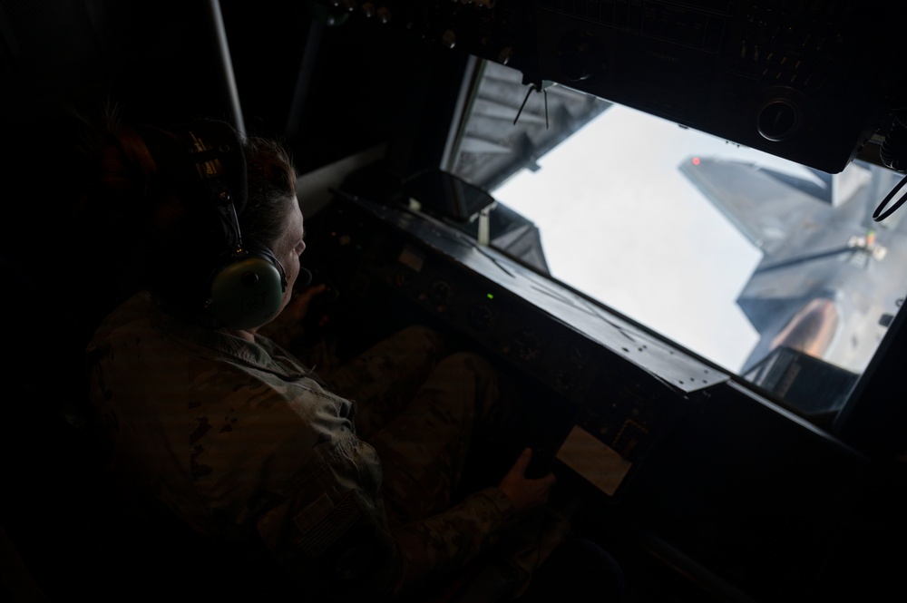 KC-10 Refuels Joint Fighters