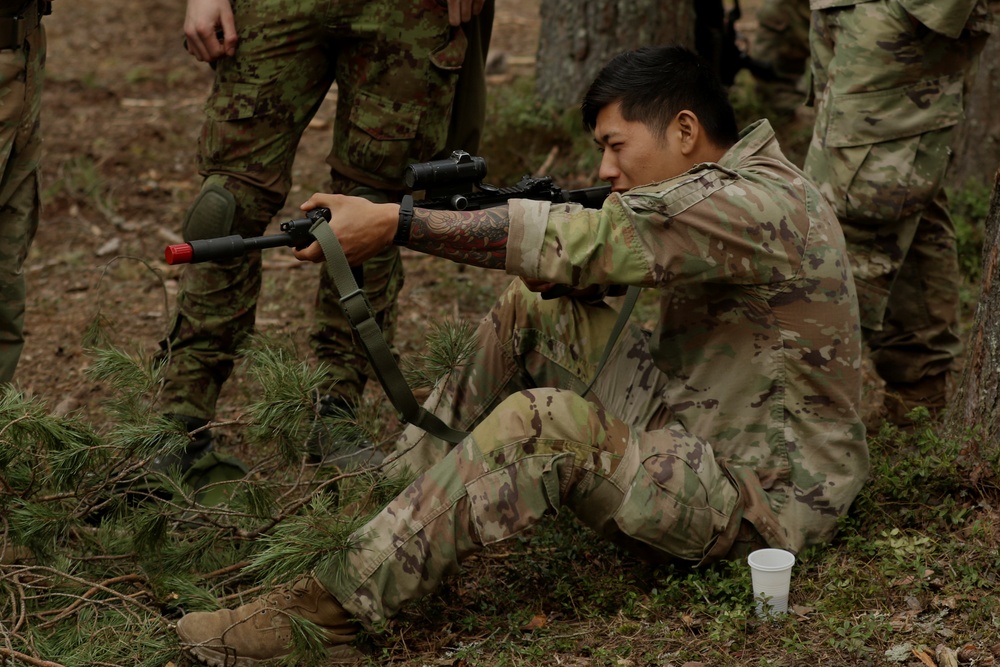 Stronger Together: US and Estonian scouts train Swift Response 21