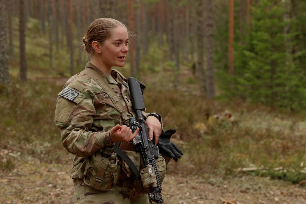 Stronger Together: US and Estonian scouts train Swift Response 21