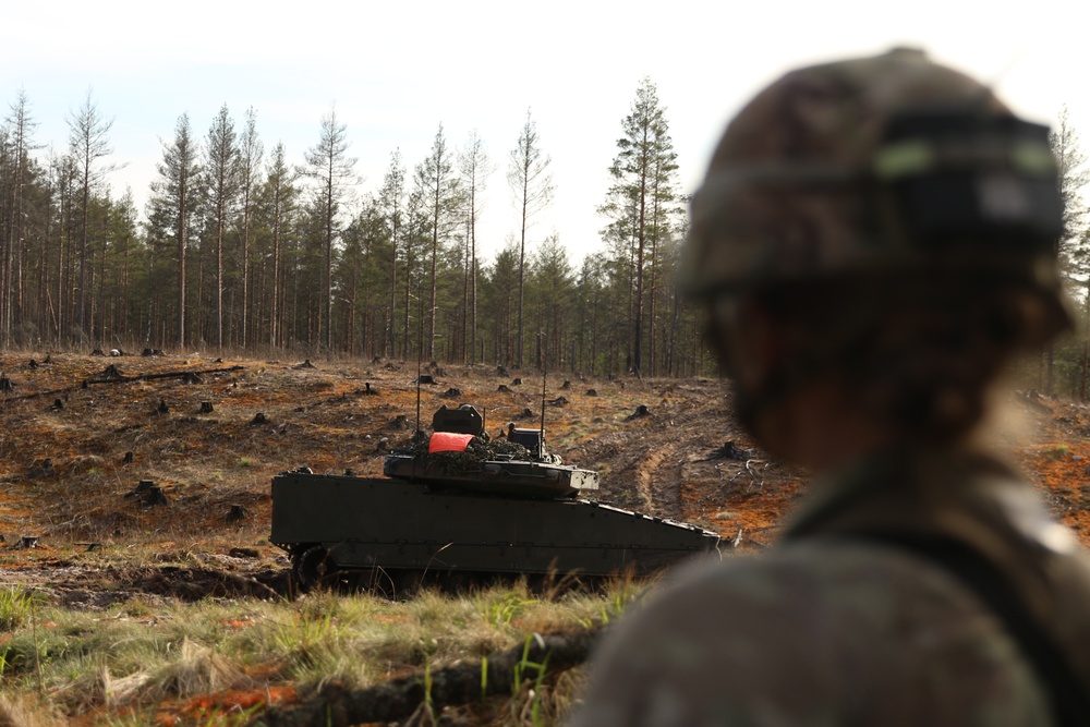 Stronger Together: US and Estonian scouts train Swift Response 21