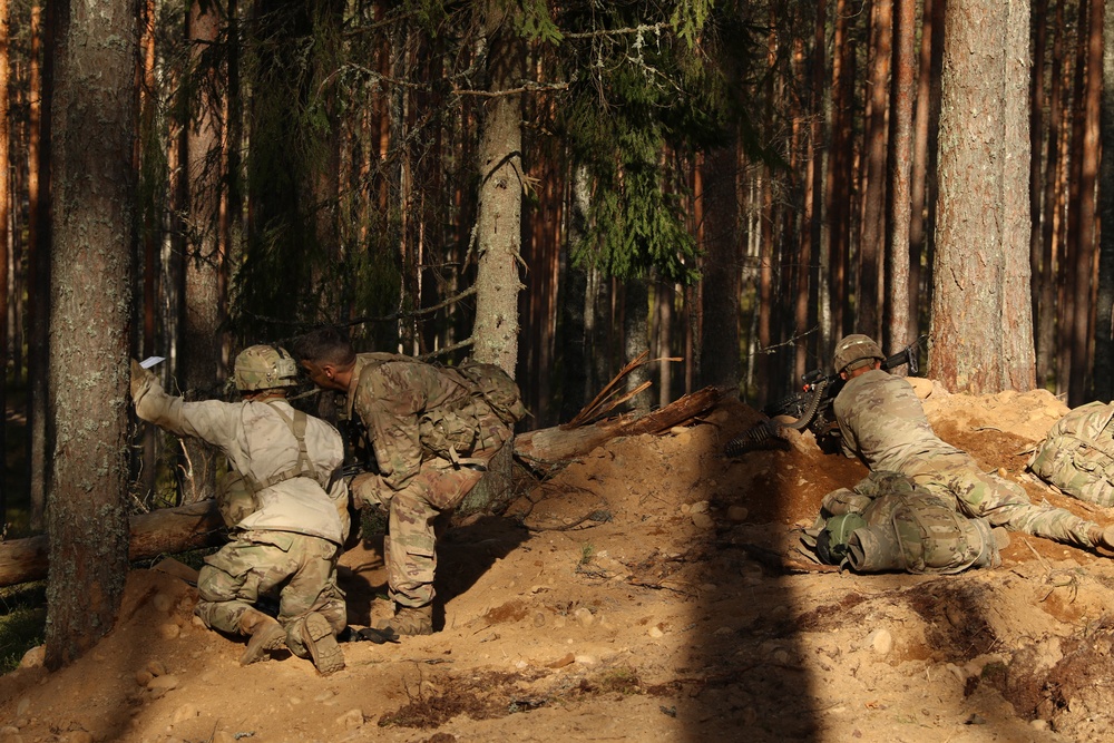 Stronger Together: US and Estonian scouts train Swift Response 21