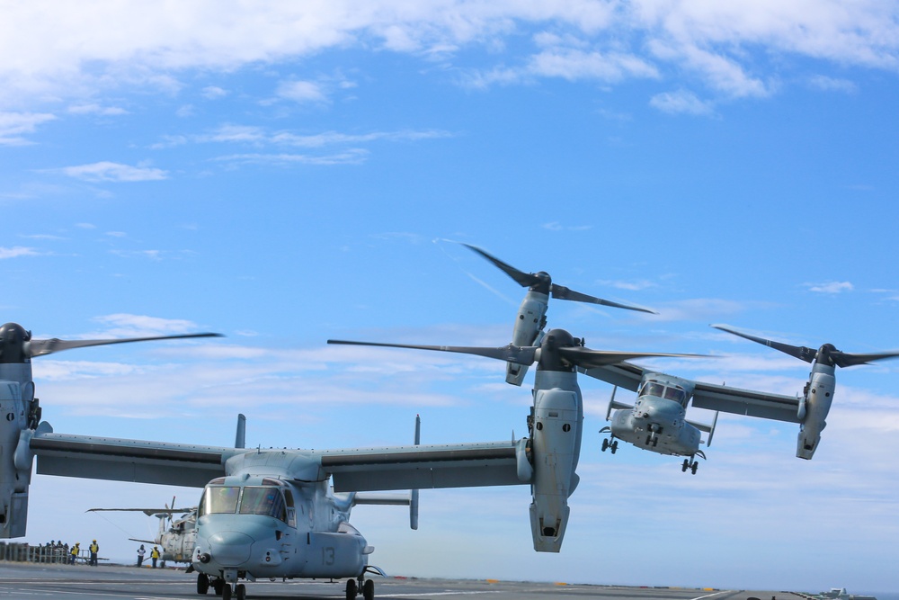 24th MEU Lands Aboard HMS Queen Elizabeth