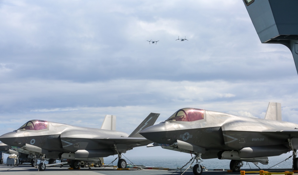 24th MEU Lands Aboard HMS Queen Elizabeth