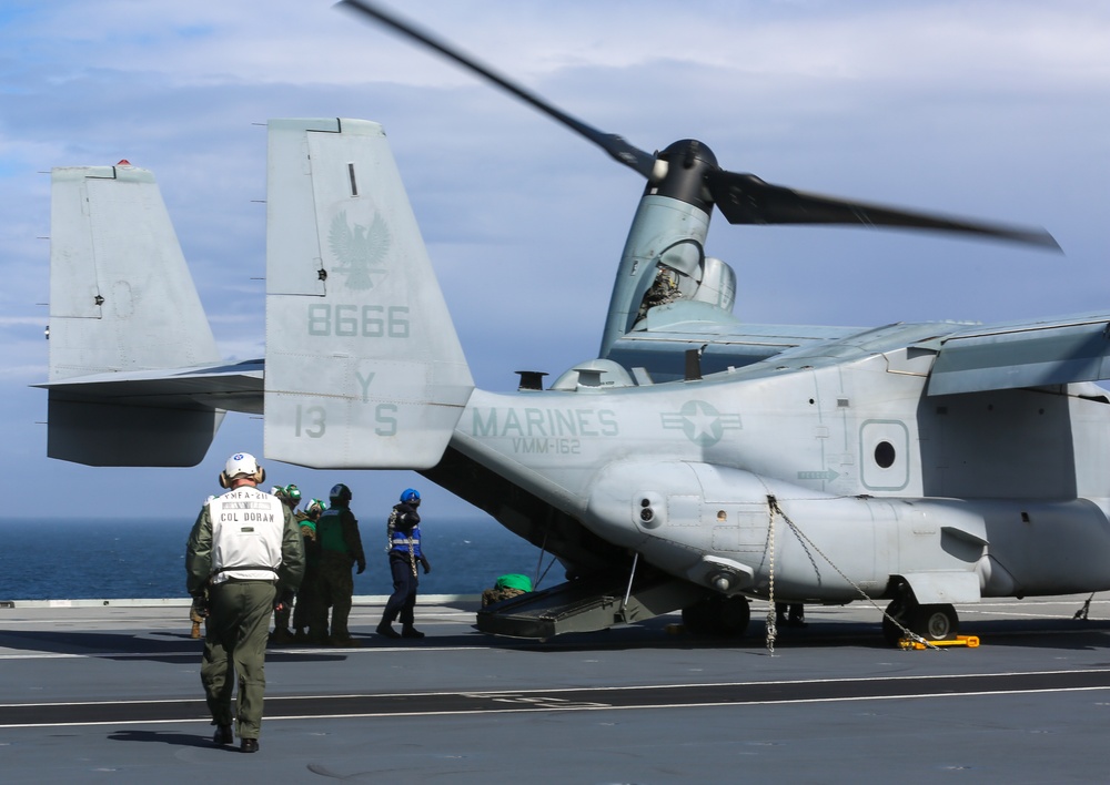 24th MEU Lands Aboard HMS Queen Elizabeth