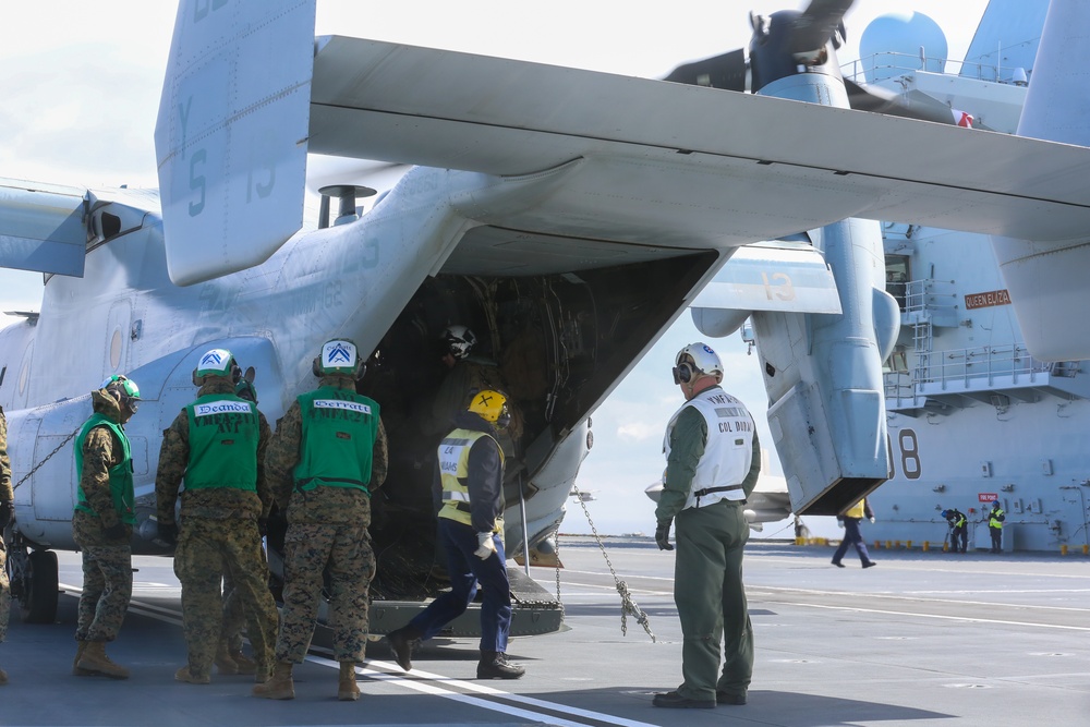 24th MEU Lands Aboard HMS Queen Elizabeth