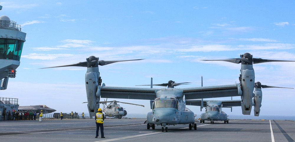 24th MEU Lands Aboard HMS Queen Elizabeth