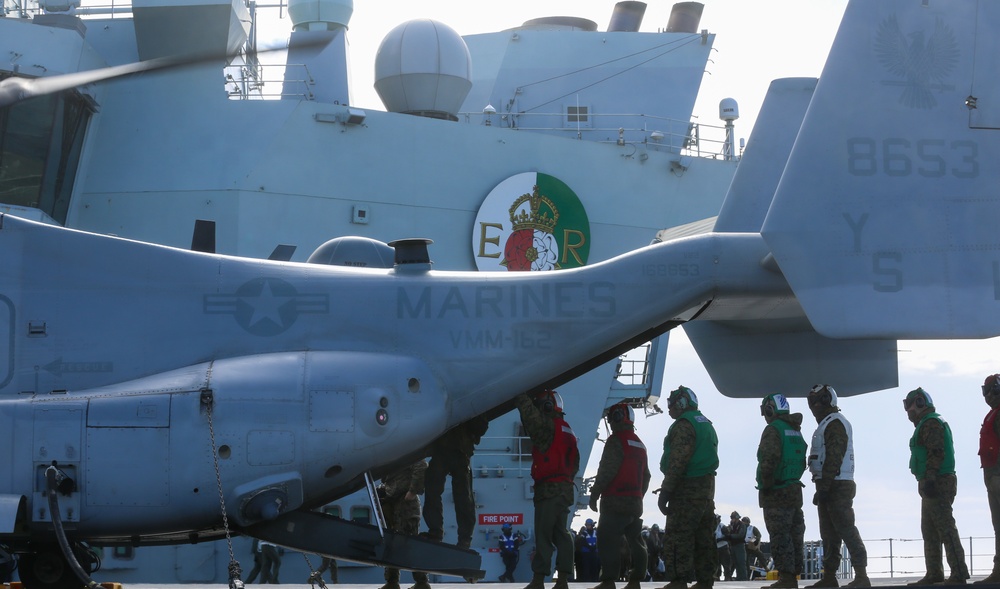 24th MEU Lands Aboard HMS Queen Elizabeth