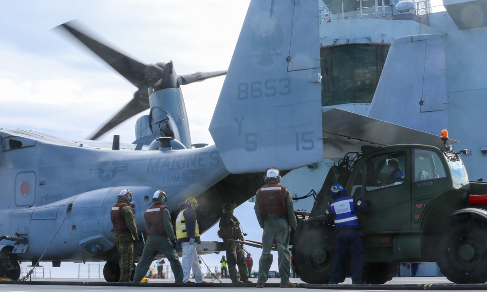 24th MEU Lands Aboard HMS Queen Elizabeth