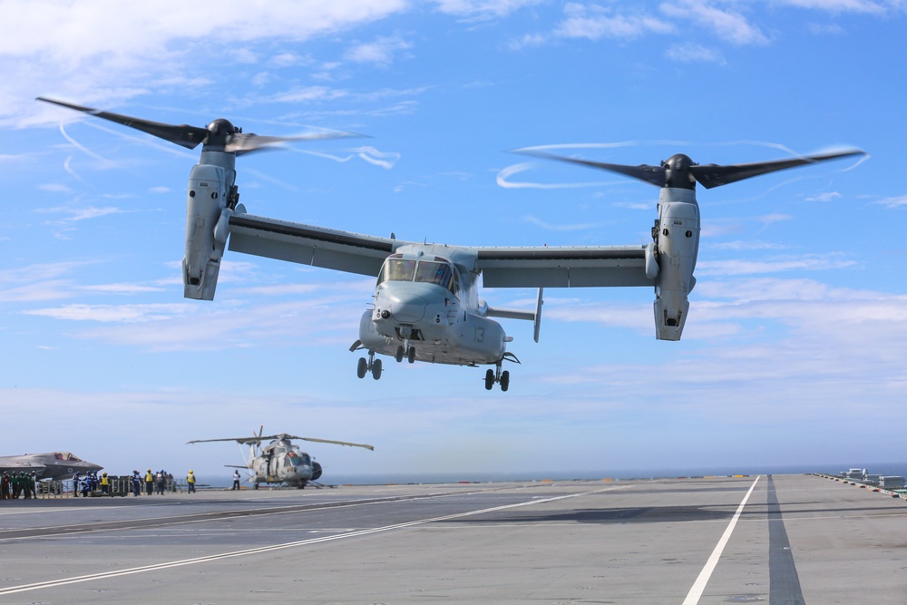 24th MEU Lands Aboard HMS Queen Elizabeth