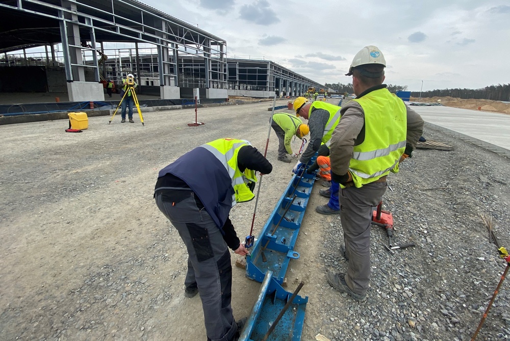 405th AFSB command team visits APS-2 construction site in Poland