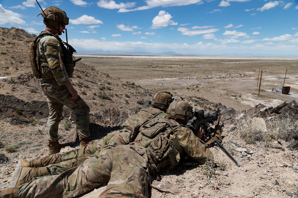 Paratroopers test IVAS during EDGE 21