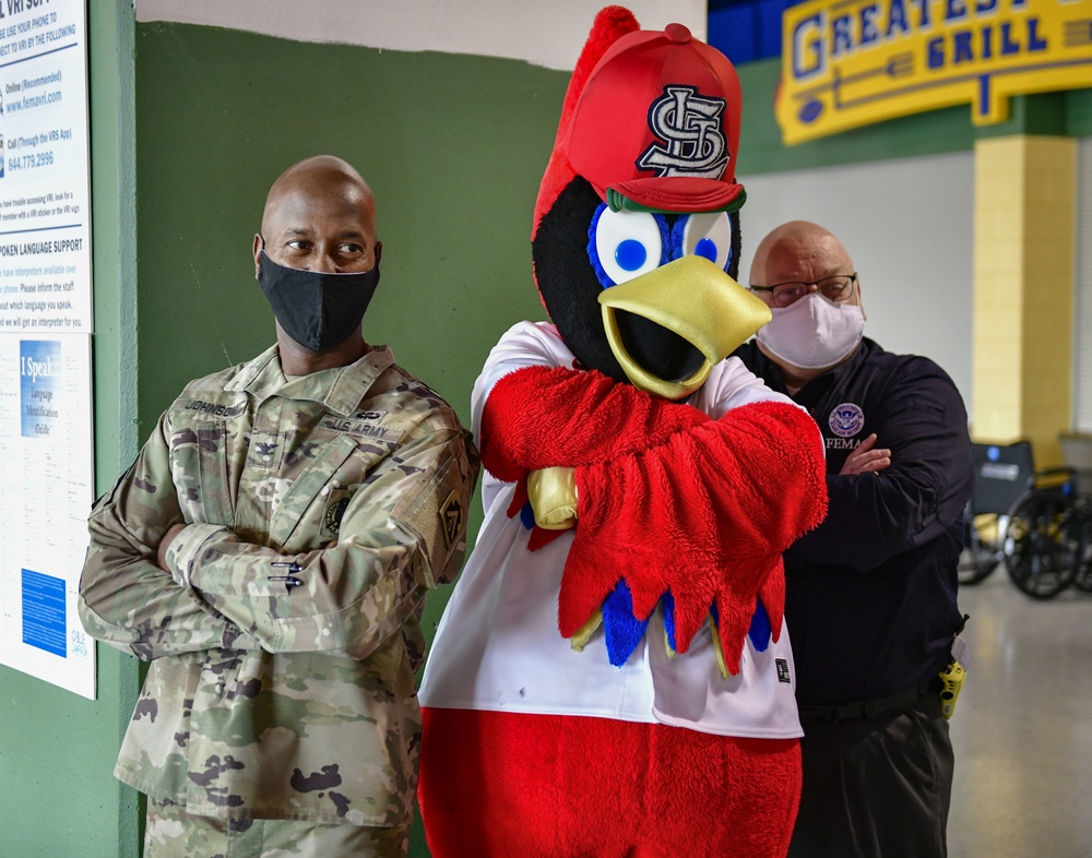 DVIDS - Images - Fredbird visits the St. Louis Community Vaccination Center  [Image 5 of 5]