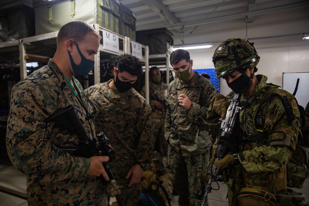 ARC-21 | U.S., French, Japanese troops prepare for amphibious landing exercise