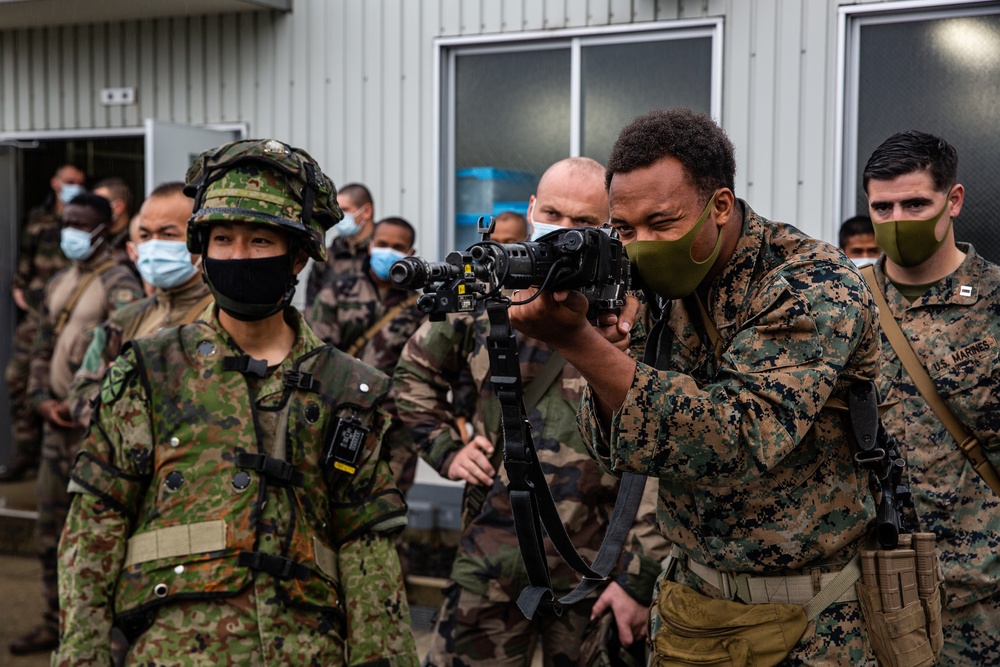 ARC-21 | U.S., French, Japanese troops prepare for amphibious landing exercise