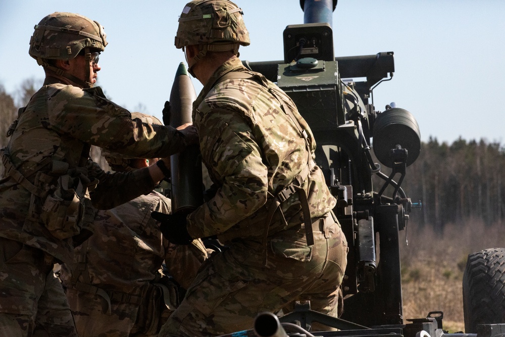 1-319 FA conducts LFX in Estonia