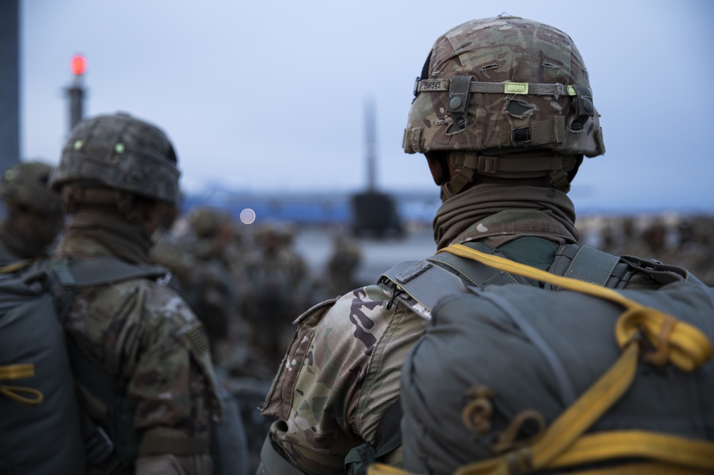 1st Battalion, 501st Infantry Regiment prepare for jump