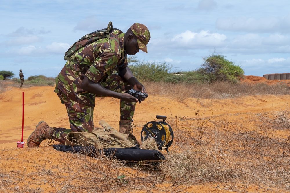 U.S. forces host IED class with Kenya Defense Force