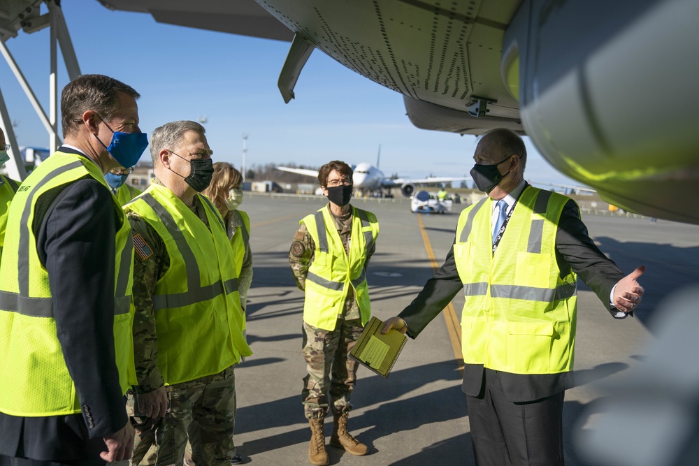 CJCS visits Boeing Everett Factory